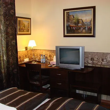 & Restaurant The House Hotel