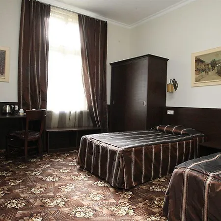 & Restaurant The House Hotel 2*