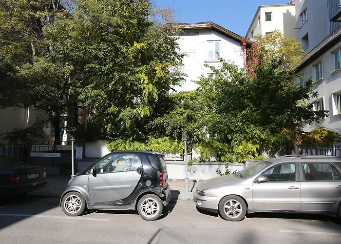 ومطعم ذا هاوس