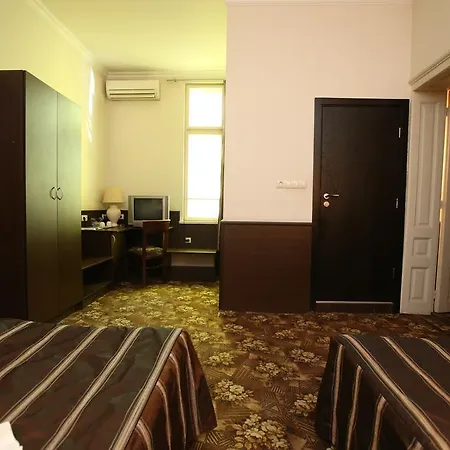 فندق ومطعم ذا هاوس 2*