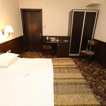 & Restaurant The House 2* Σόφια
