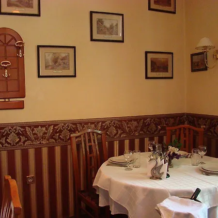 & Restaurant The House 2* Sofia