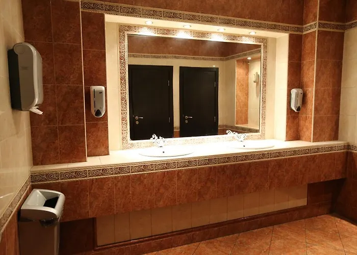 & Restaurant The House Hotel 2*