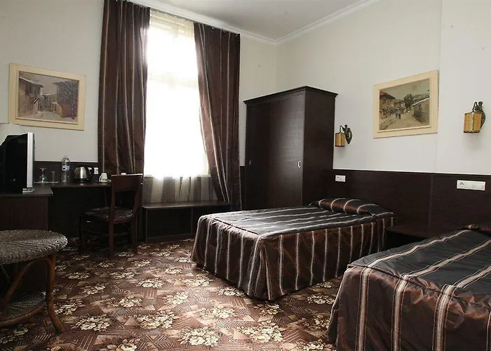 & Restaurant The House Hotel 2*